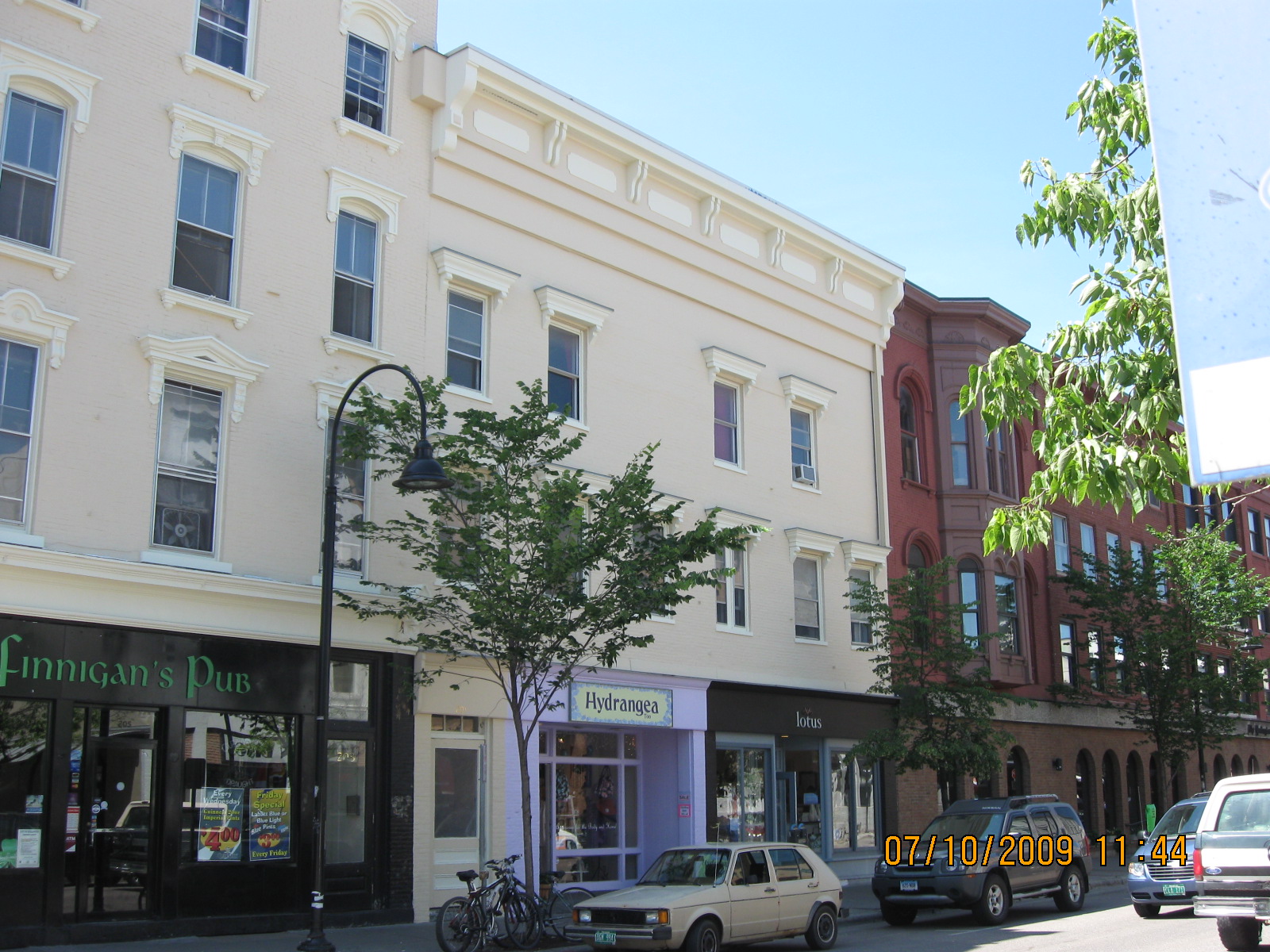 Property main image
