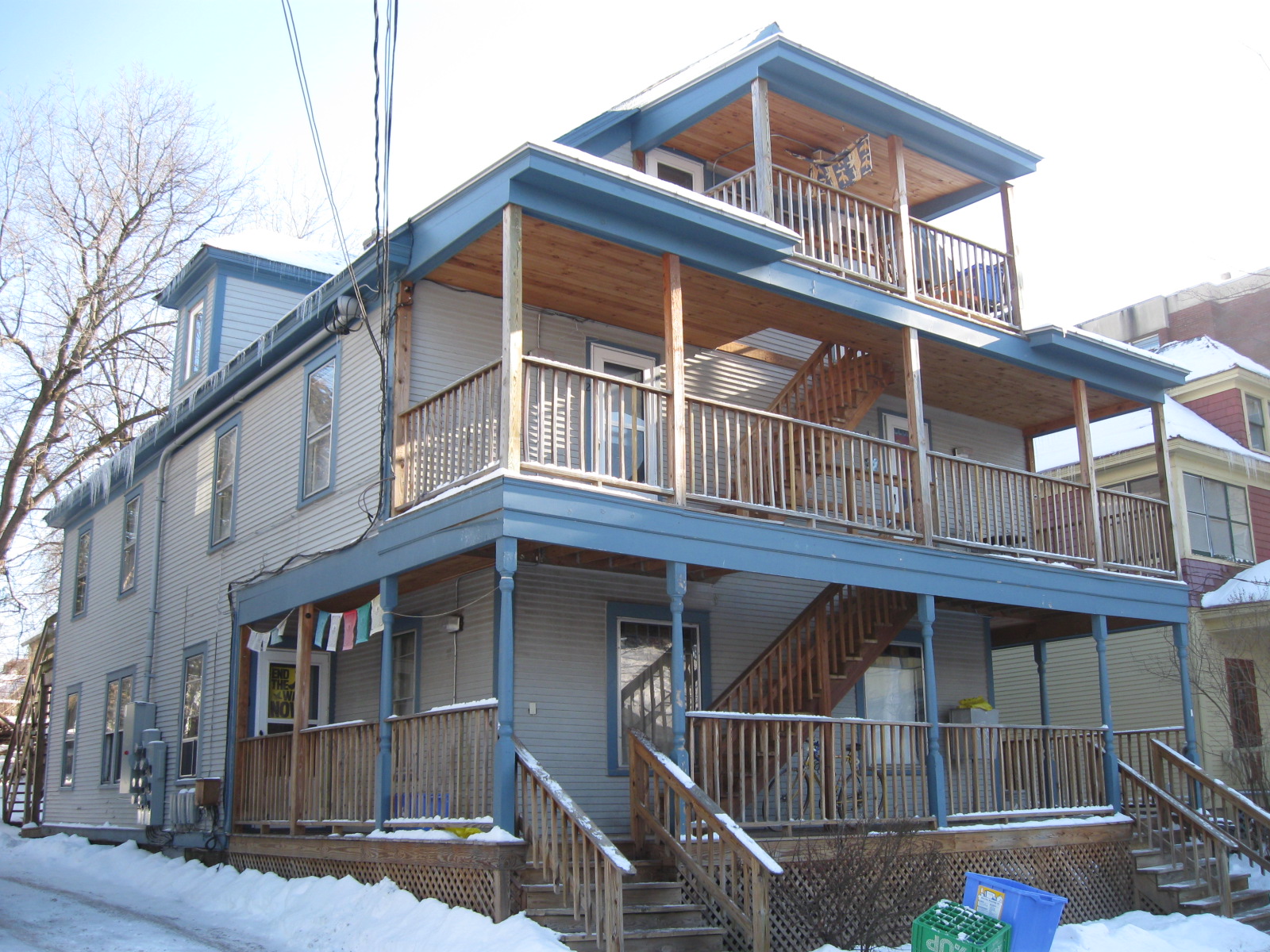 8 Isham Street